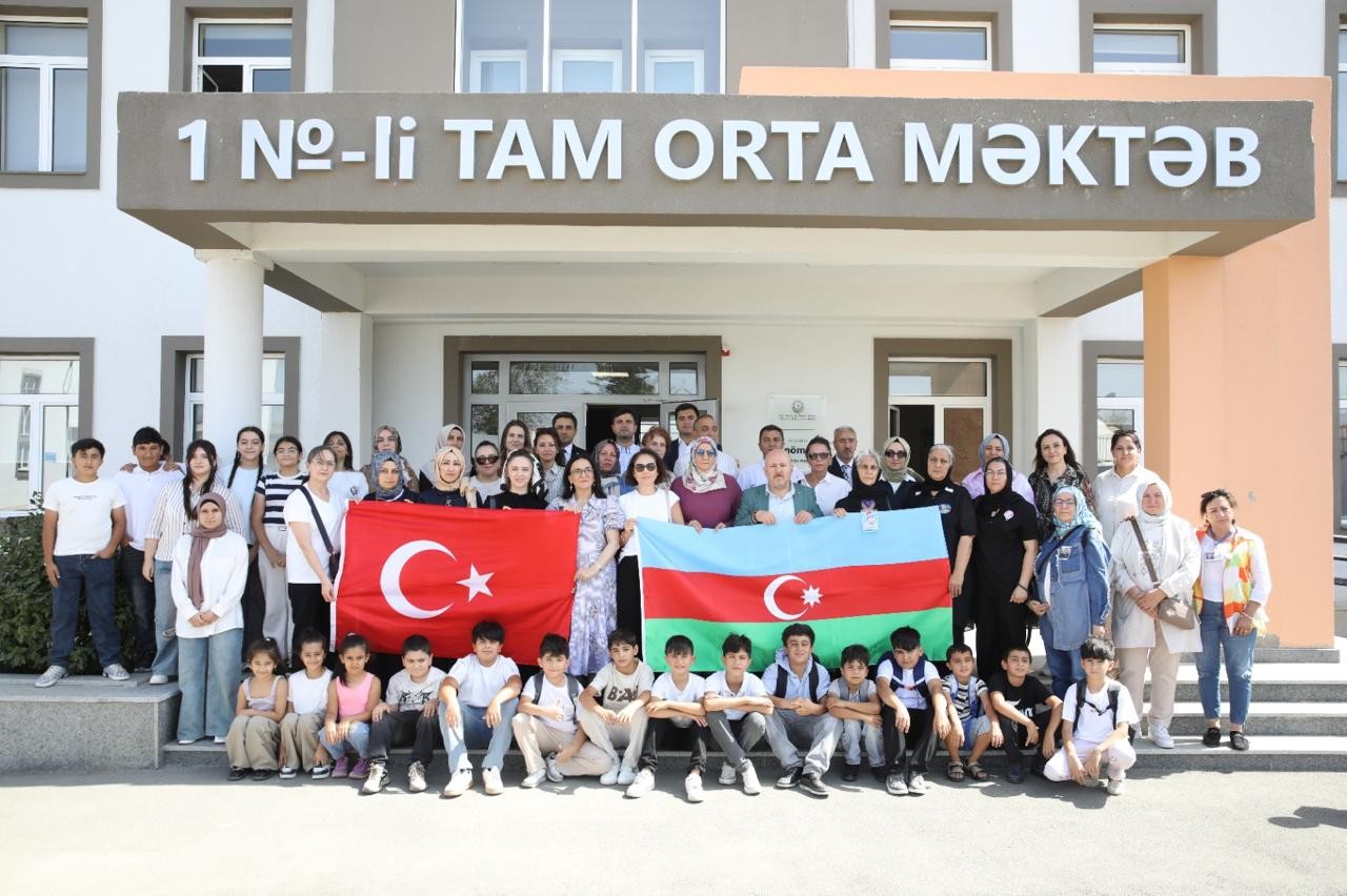 Türkiyə şəhid ailələri Azərbaycanda səfərdədir - FOTOLAR Türkiyə şəhid ailələri Azərbaycanda səfərdədir - FOTOLAR